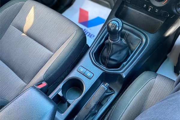 2017 Toyota Hilux SR GUN126R