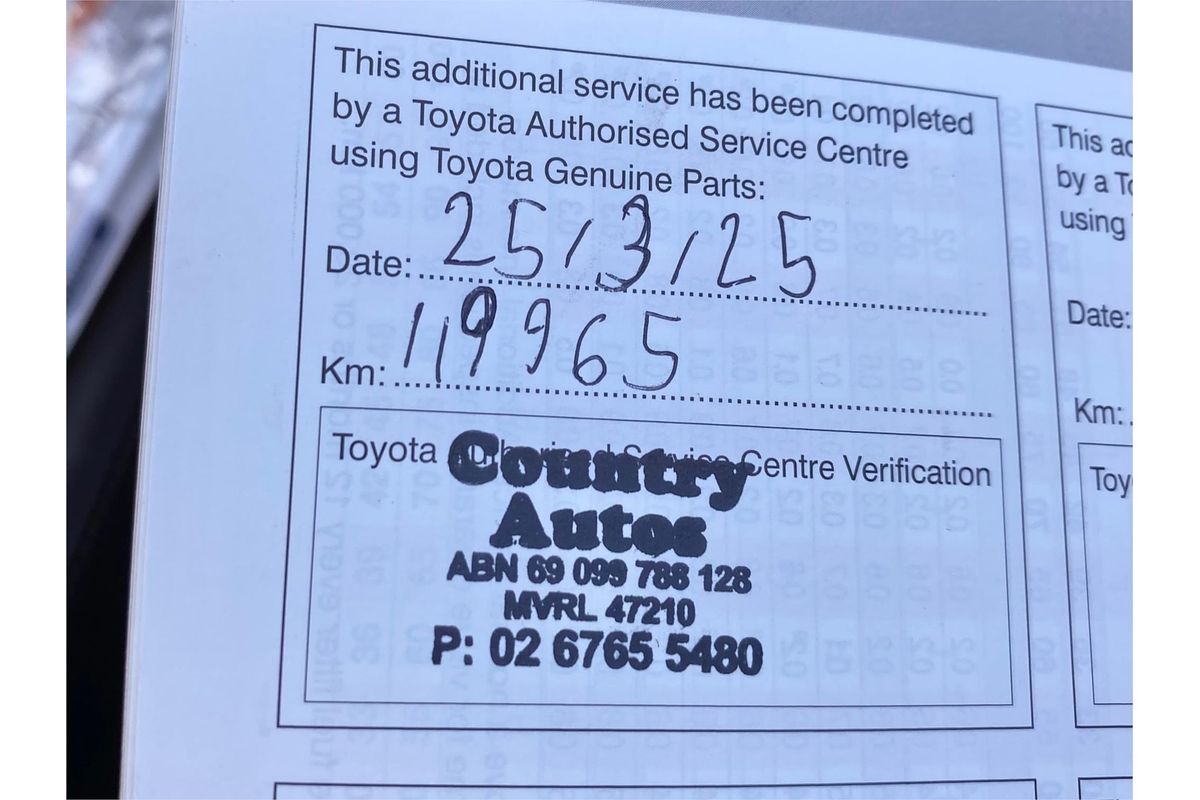 2017 Toyota Hilux SR GUN126R