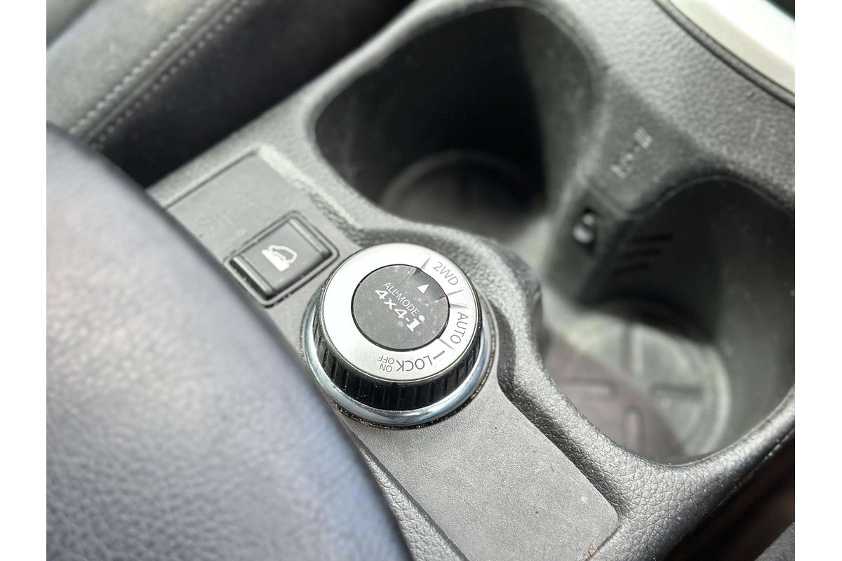 2014 Nissan X-TRAIL ST T32