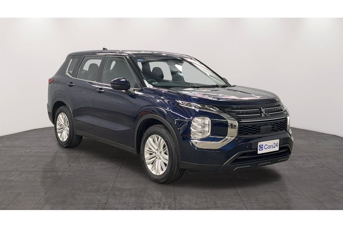 2023 Mitsubishi Outlander ES ZM