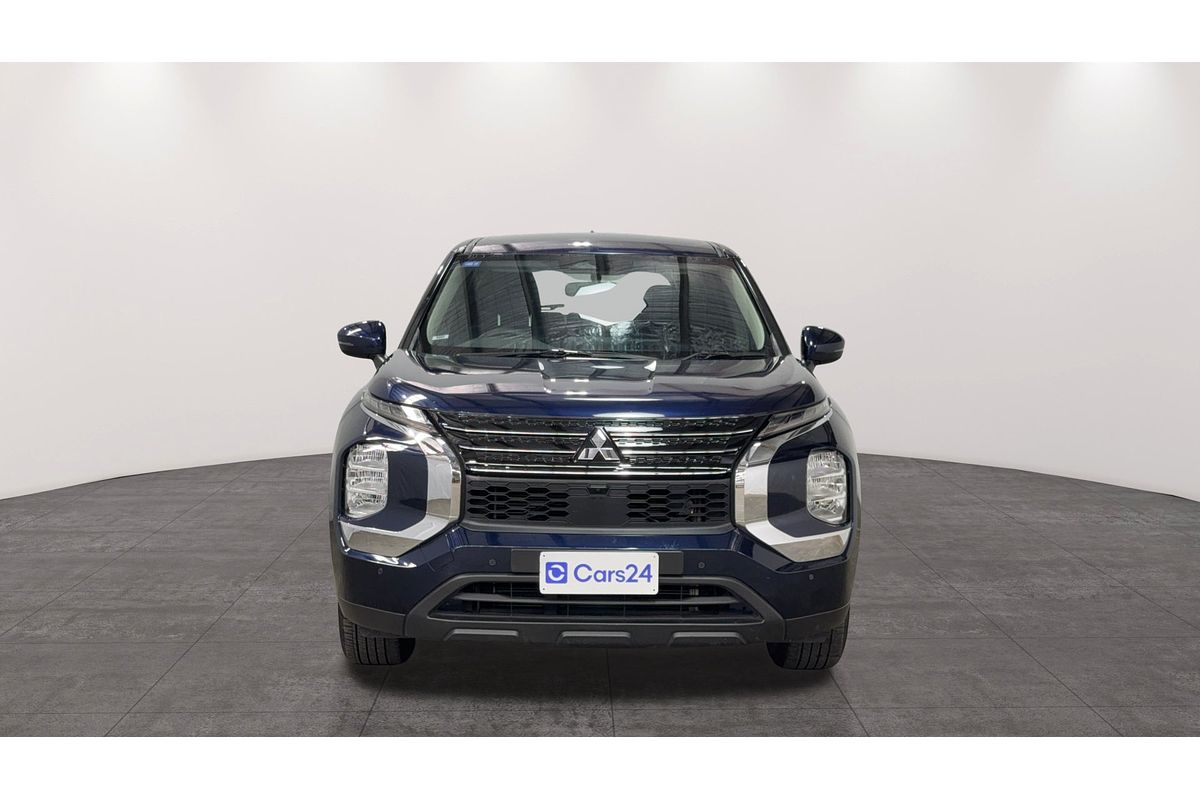 2023 Mitsubishi Outlander ES ZM