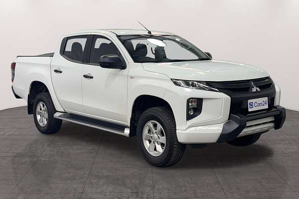 2019 Mitsubishi Triton GLX+ MR 4X4