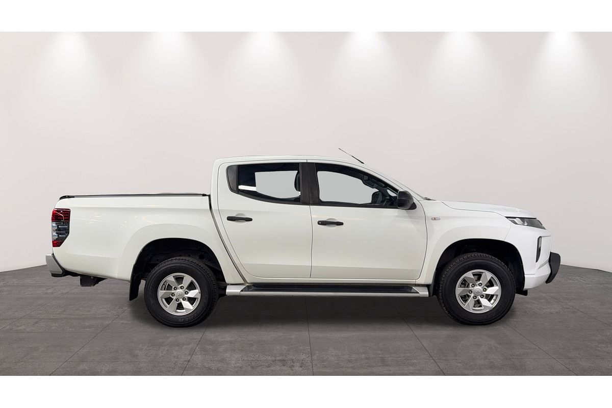 2019 Mitsubishi Triton GLX+ MR 4X4