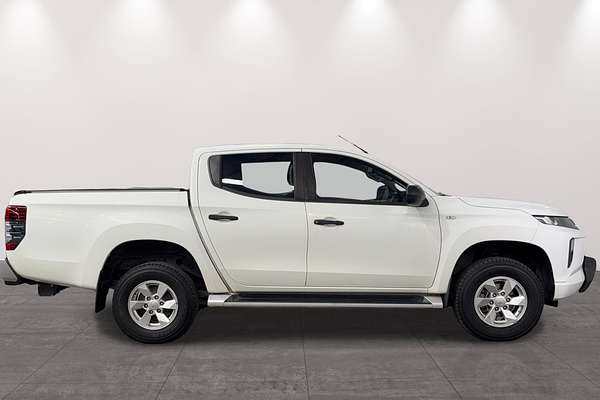 2019 Mitsubishi Triton GLX+ MR 4X4