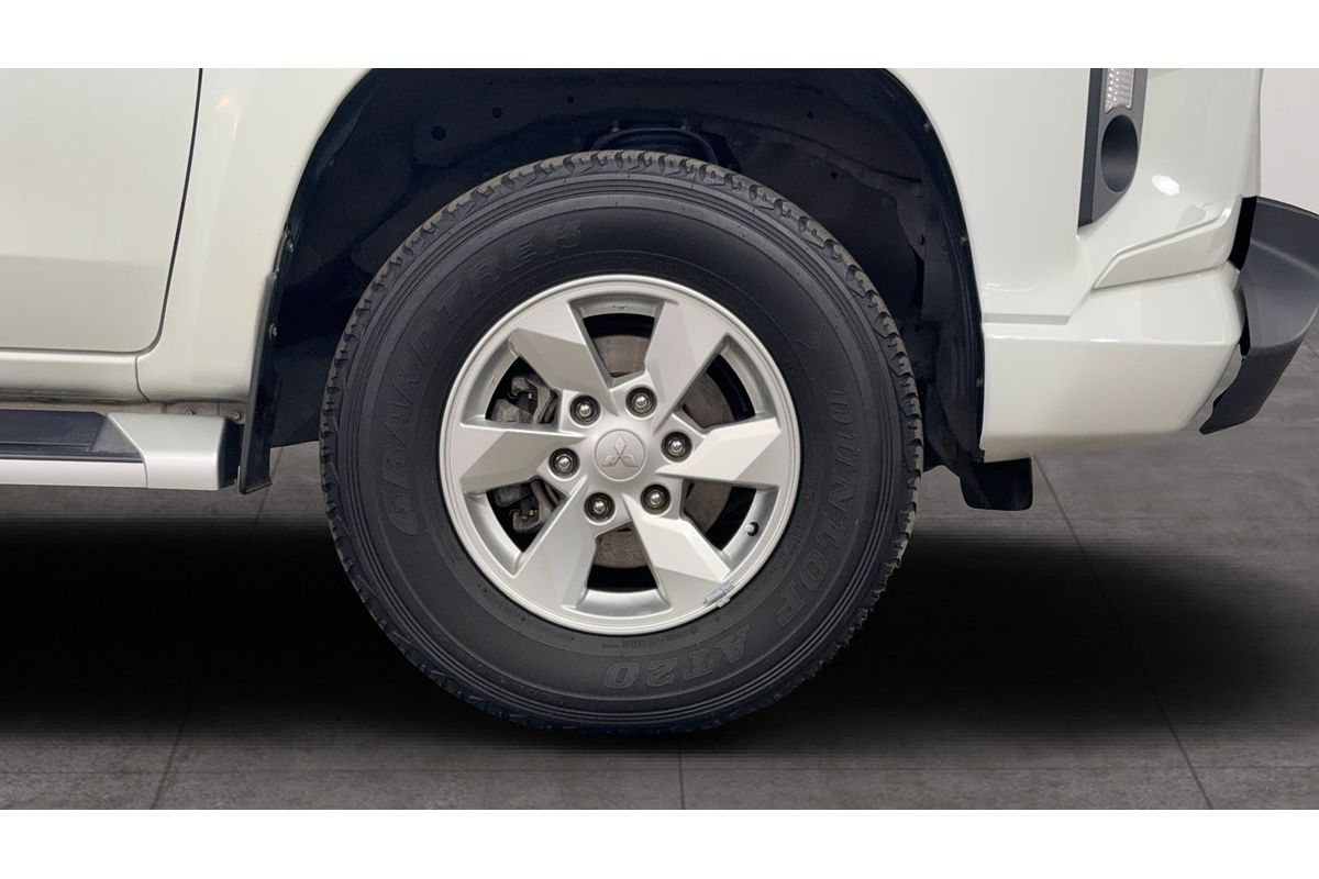 2019 Mitsubishi Triton GLX+ MR 4X4
