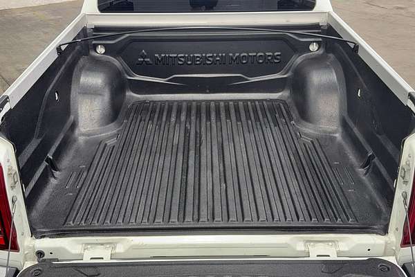 2019 Mitsubishi Triton GLX+ MR 4X4
