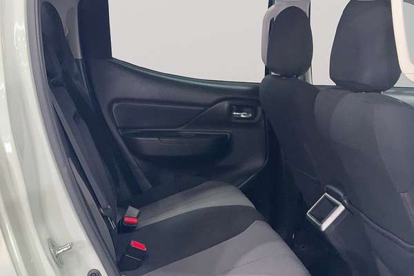 2019 Mitsubishi Triton GLX+ MR 4X4