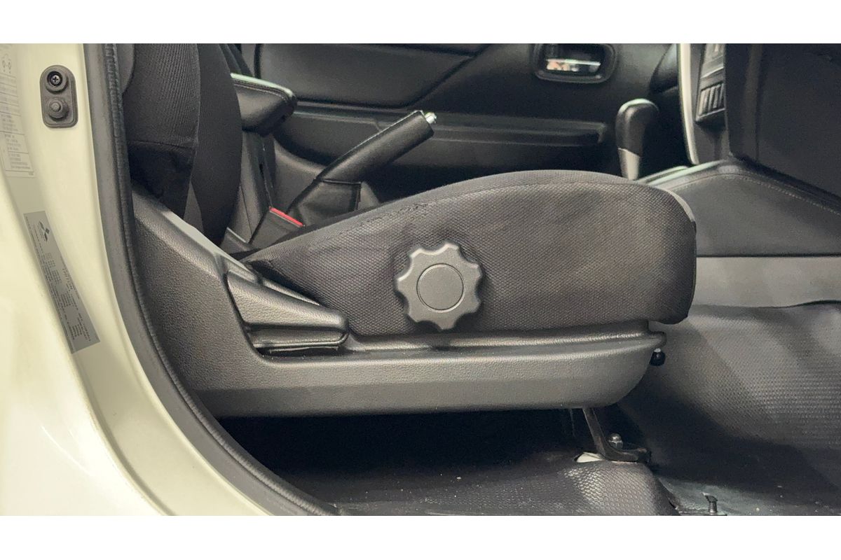 2019 Mitsubishi Triton GLX+ MR 4X4