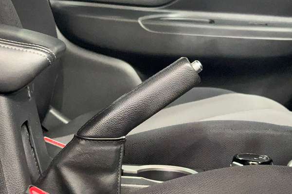 2019 Mitsubishi Triton GLX+ MR 4X4