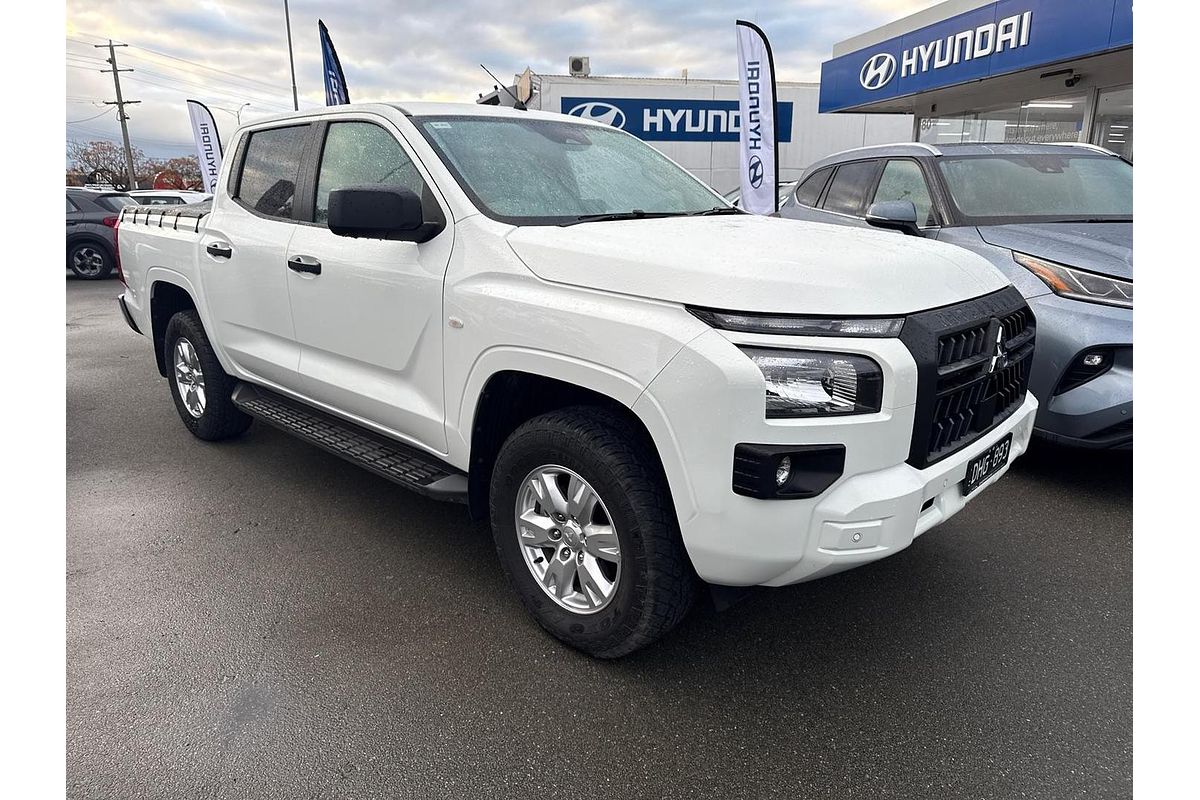 2024 Mitsubishi Triton GLX+ MV 4X4