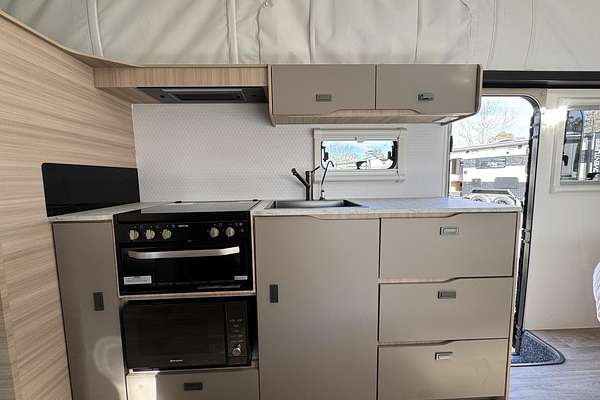 2025 Jayco Discovery 16.67-5.Dy-My25