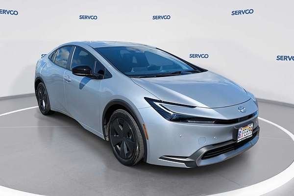 2025 Toyota Prius SE