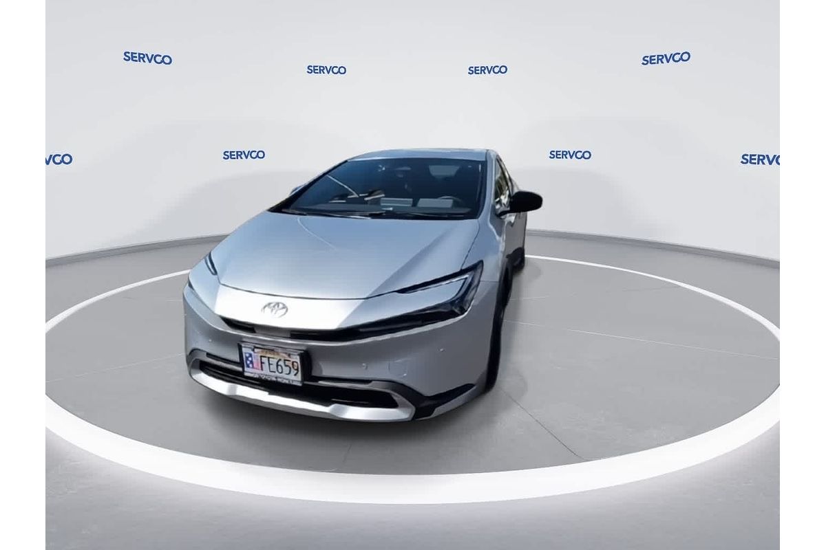 2025 Toyota Prius SE