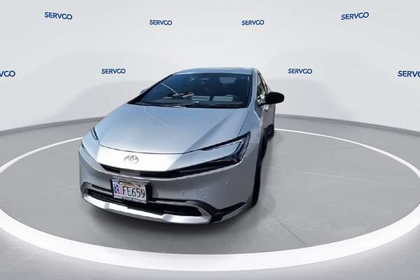 2025 Toyota Prius SE