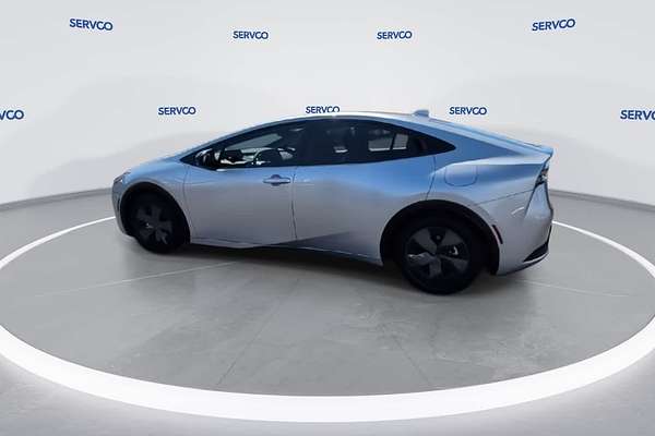 2025 Toyota Prius SE