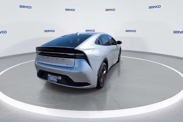 2025 Toyota Prius SE