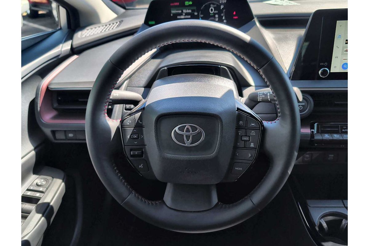 2025 Toyota Prius SE