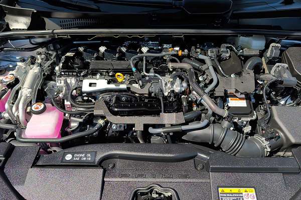 2025 Toyota Prius SE