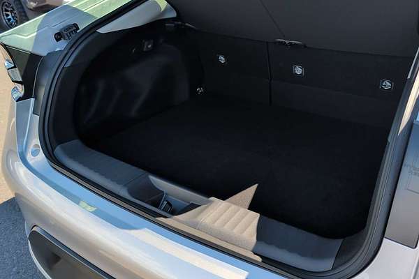 2025 Toyota Prius SE