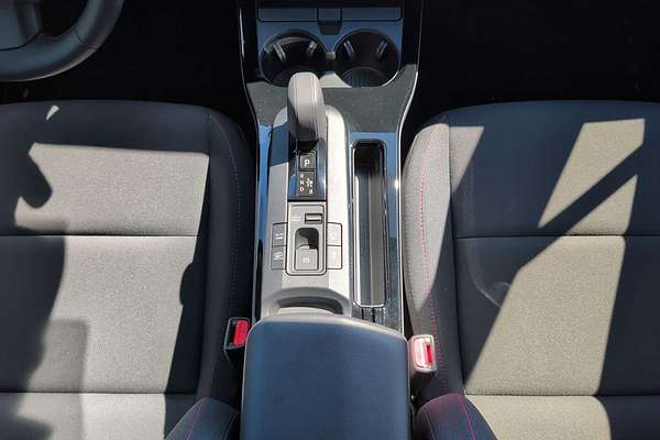 2025 Toyota Prius SE