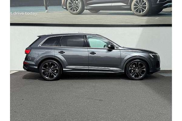 2024 Audi Q7 55 TFSI S line 4M