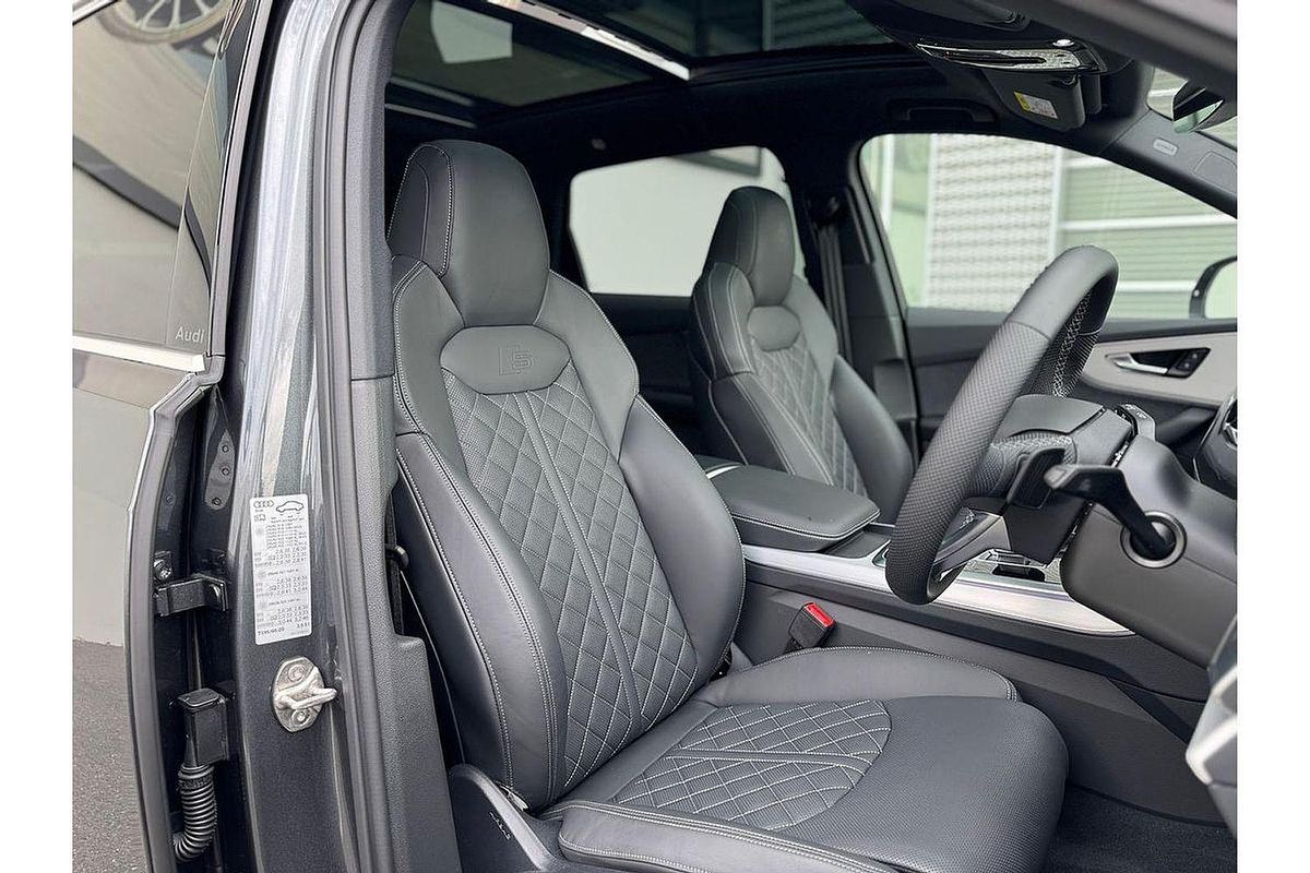 2024 Audi Q7 55 TFSI S line 4M