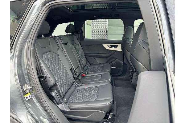 2024 Audi Q7 55 TFSI S line 4M