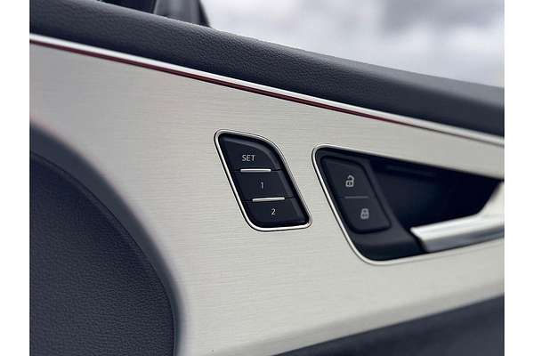 2024 Audi Q7 55 TFSI S line 4M