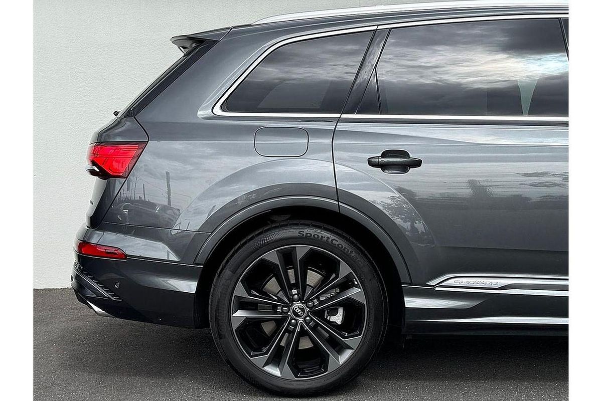 2024 Audi Q7 55 TFSI S line 4M