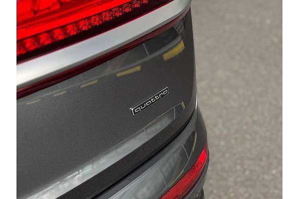 2024 Audi Q7 55 TFSI S line 4M