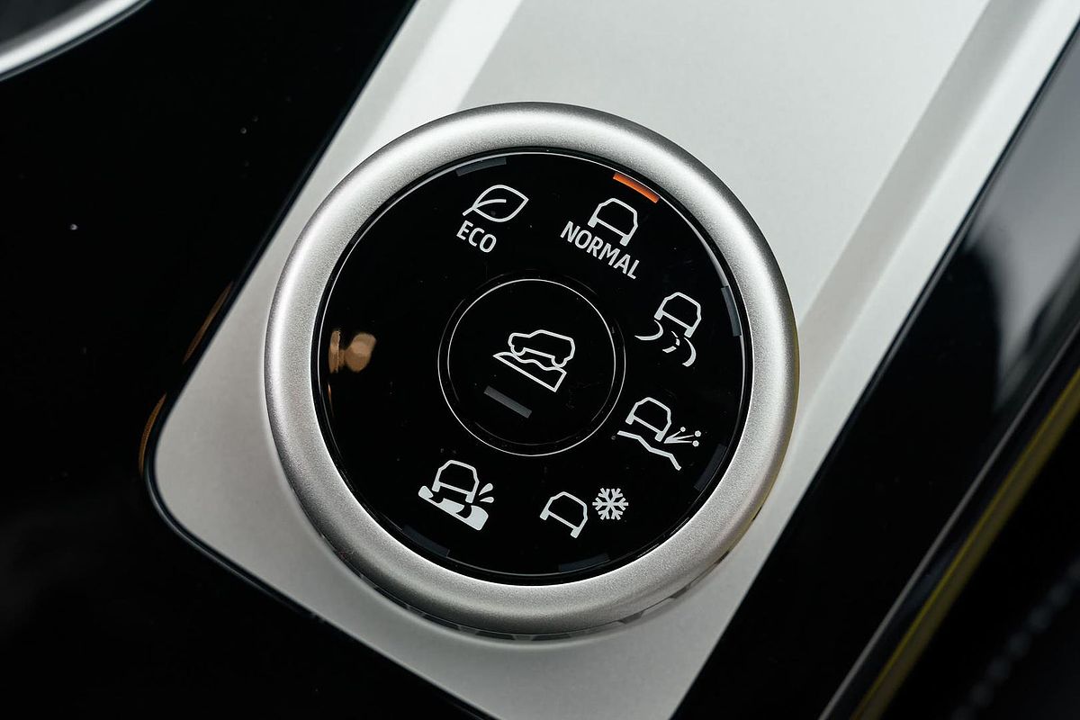2025 Mitsubishi Outlander Exceed ZM