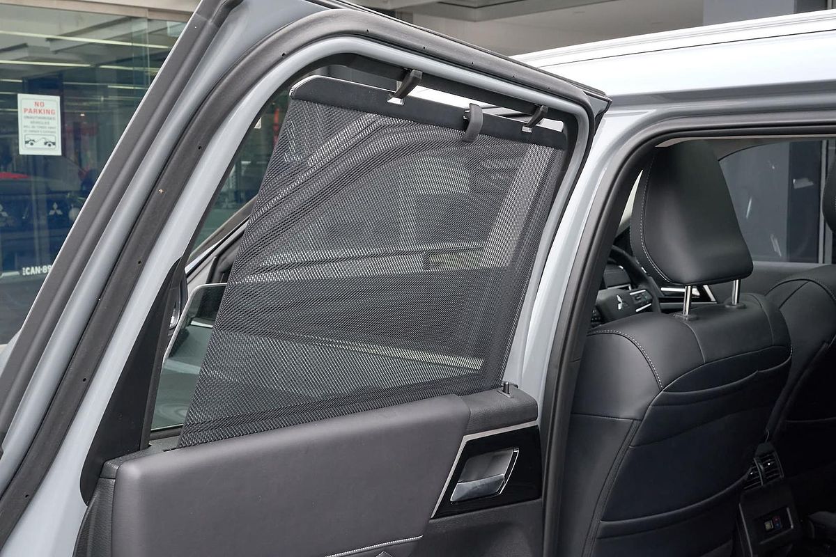 2025 Mitsubishi Outlander Exceed ZM
