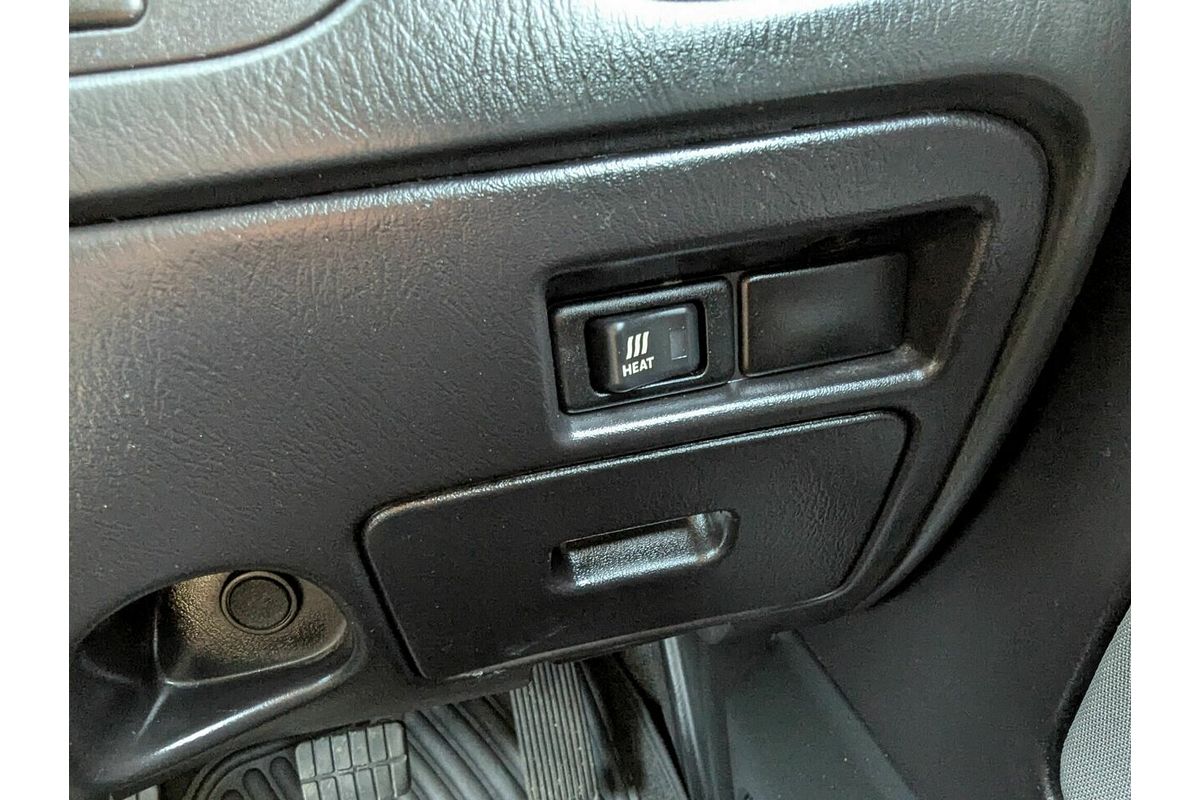 2010 Nissan Navara ST-R D22 4X4