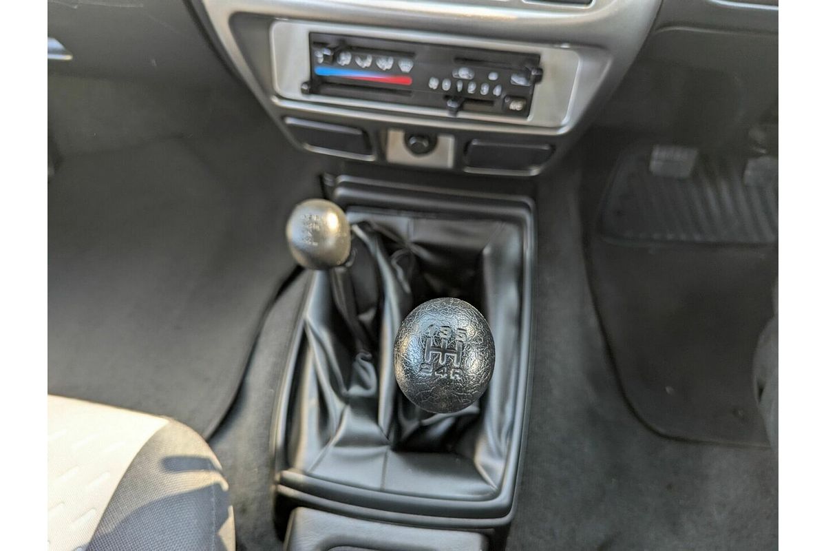 2010 Nissan Navara ST-R D22 4X4