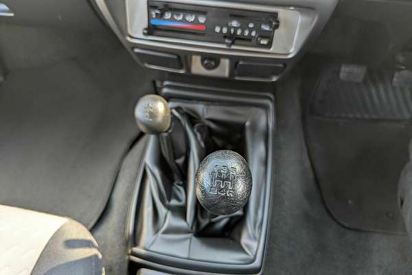 2010 Nissan Navara ST-R D22 4X4
