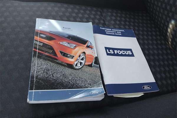 2006 Ford Focus CL LS