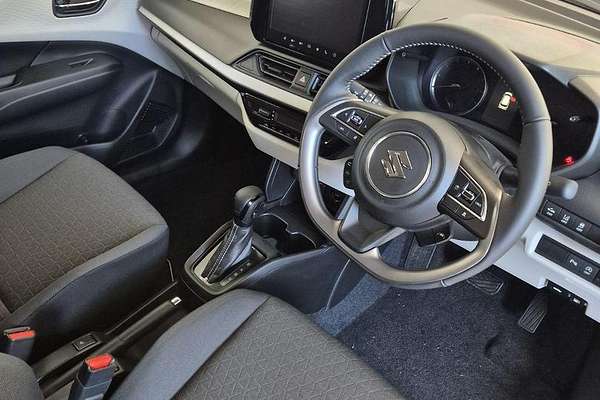 2024 Suzuki Swift Hybrid Plus UZ