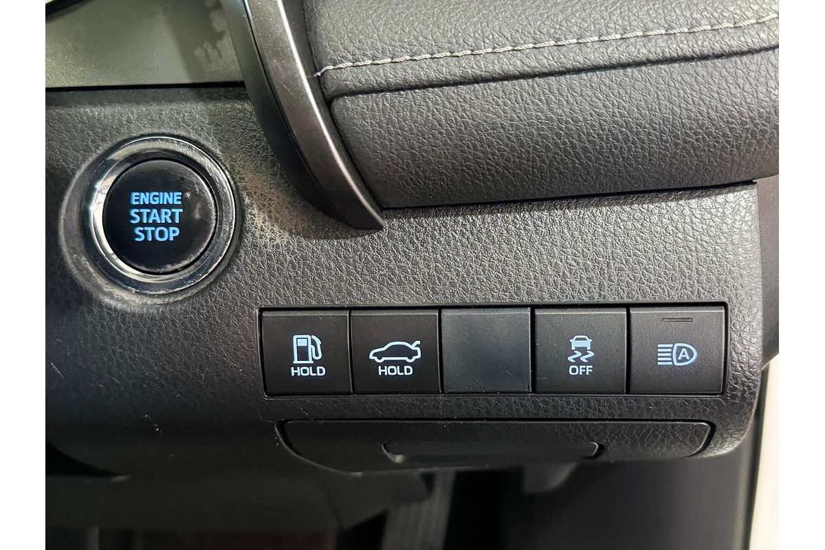 2019 Toyota Camry SX ASV70R