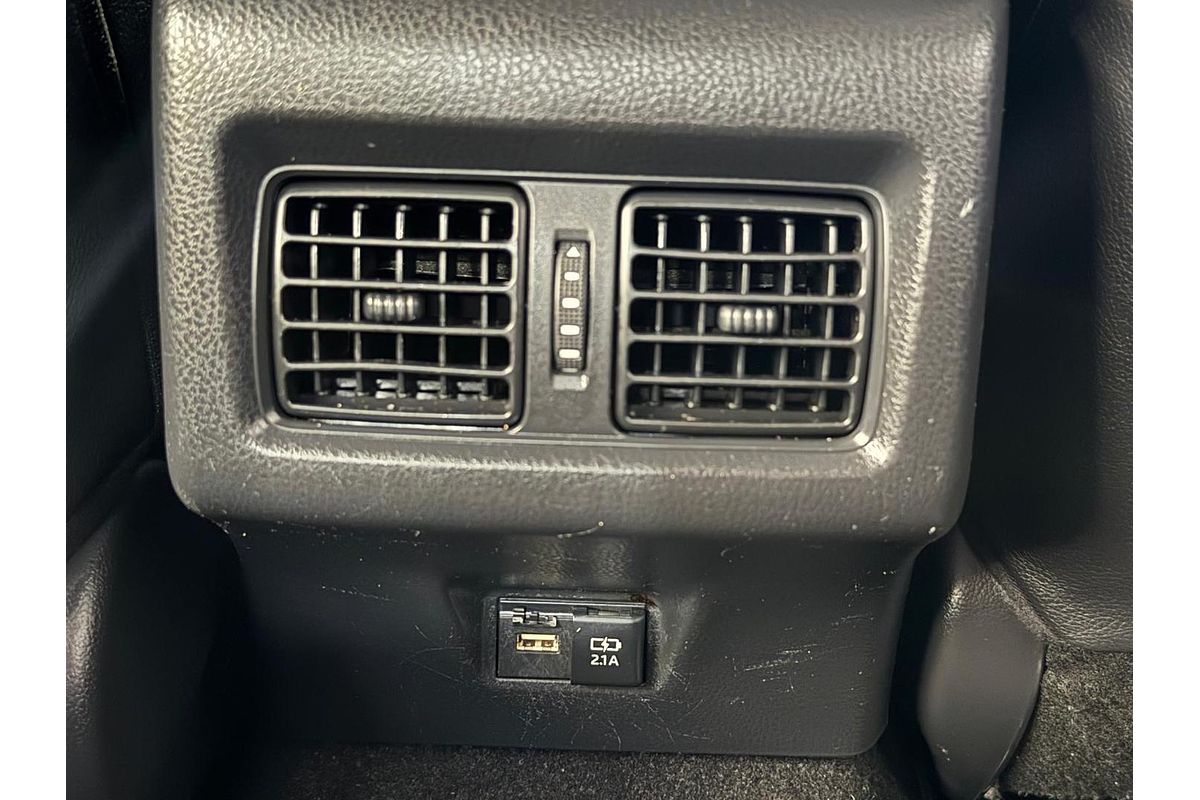2019 Toyota Camry SX ASV70R
