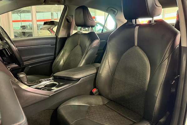 2019 Toyota Camry SX ASV70R