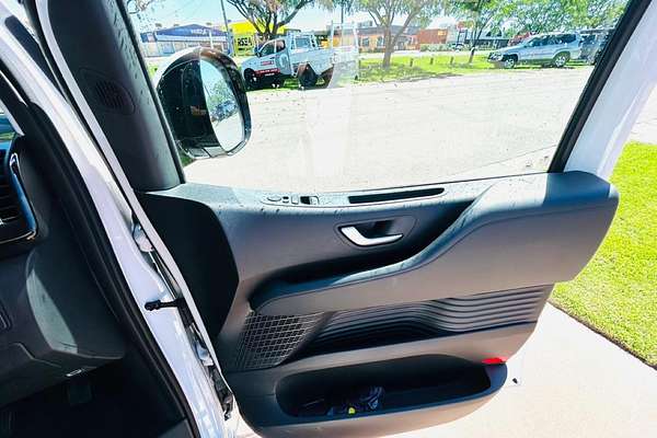 2023 Hyundai STARIA Highlander US4.V2