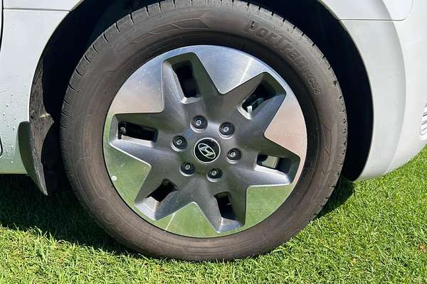 2023 Hyundai STARIA Highlander US4.V2