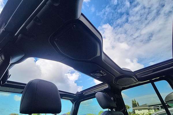 2021 Jeep Wrangler Unlimited Sahara Altitude