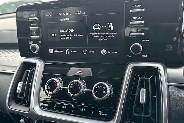 2022 Kia Sorento S MQ4