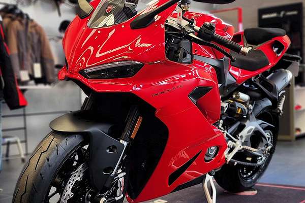 2025 Ducati PANIGALE V2