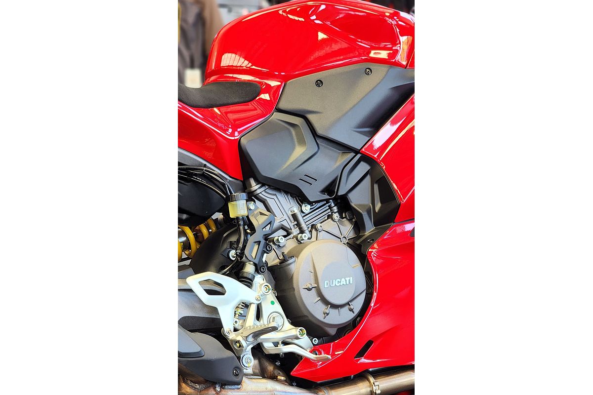 2025 Ducati PANIGALE V2