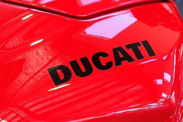 2025 Ducati PANIGALE V2