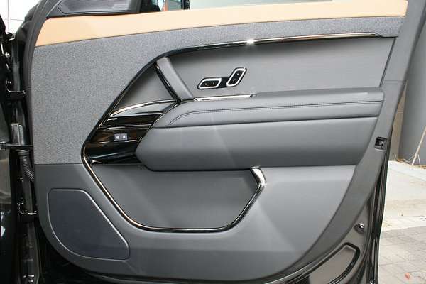 2025 Land Rover Range Rover Sport D350 Dynamic HSE L461