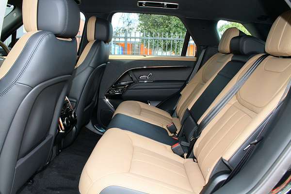 2025 Land Rover Range Rover Sport D350 Dynamic HSE L461