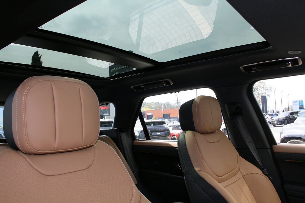 2025 Land Rover Range Rover Sport D350 Dynamic HSE L461